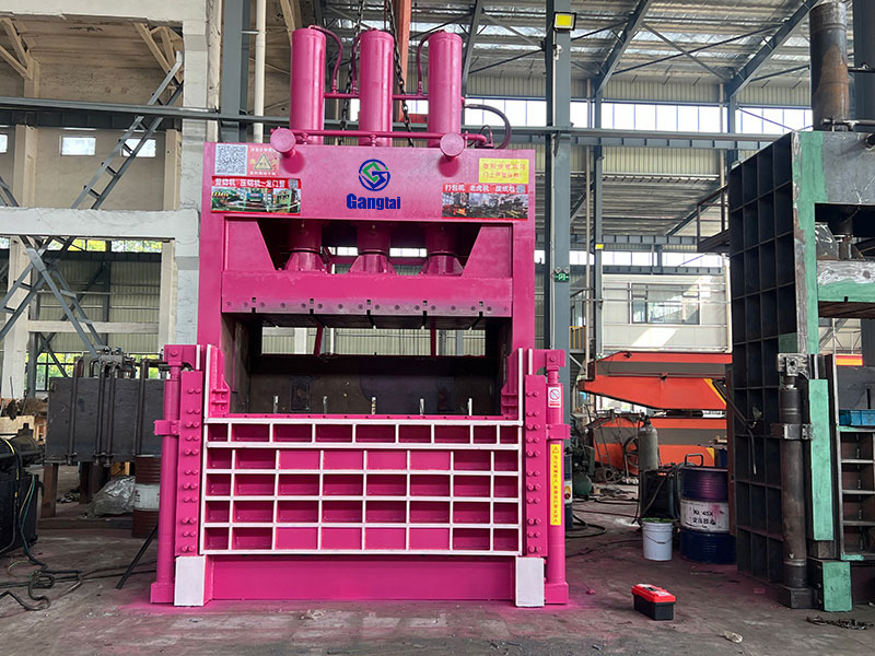 What Are The Classification And Characteristics Of Vertical Balers?